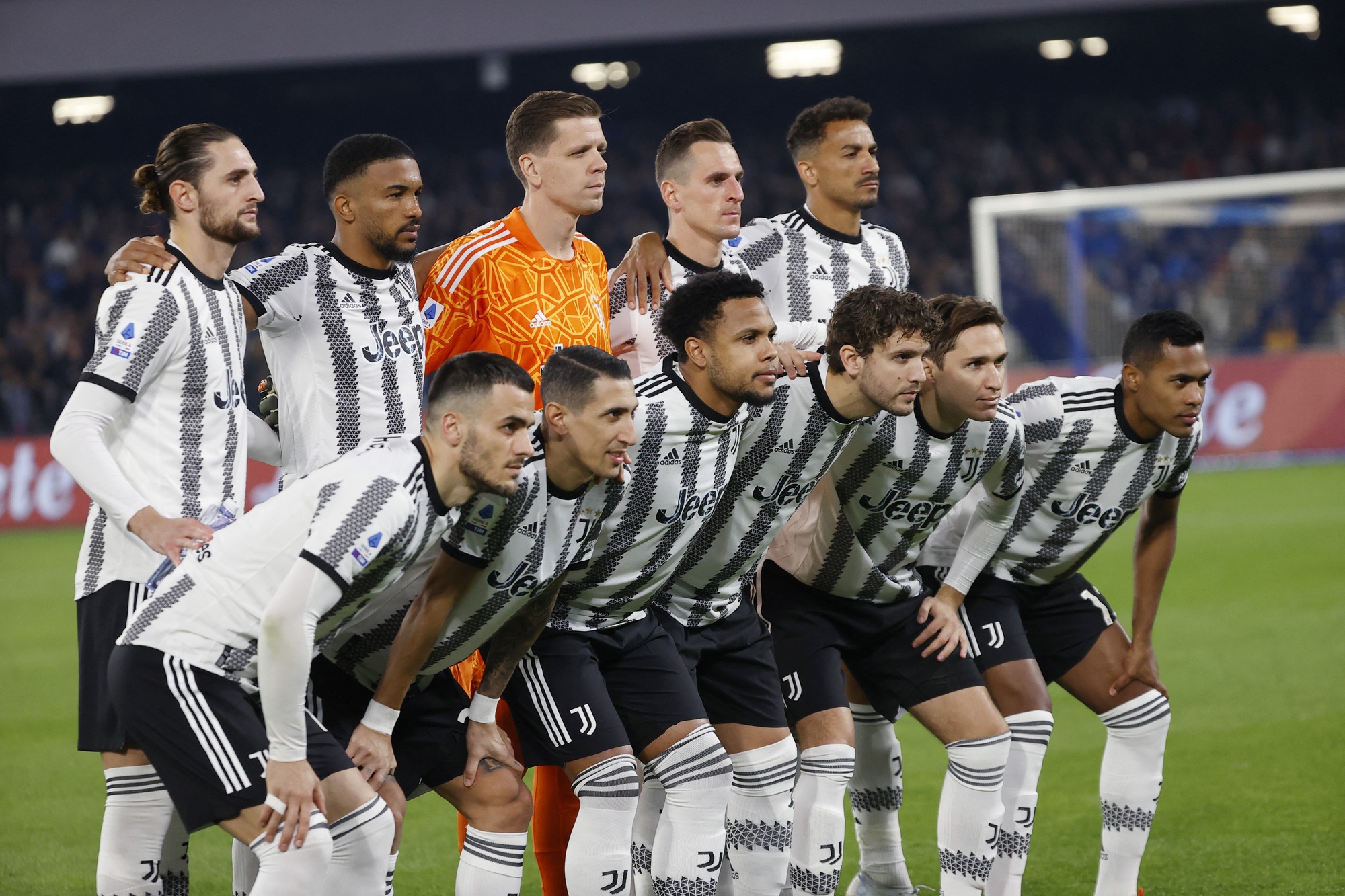 Juventus bị trừ 15 điểm, rơi xuống vị trí thứ 10 Serie A - Báo Người lao động